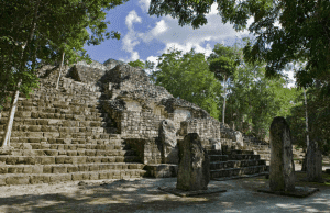 Zona Arqueologica Calakmul viajar por mexico 04