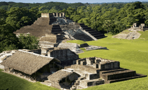 Zona Arueologica Comalcalco viajar por mexico
